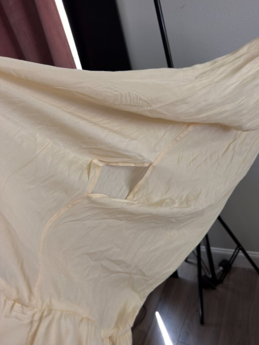Dress - Picture 4 of 12